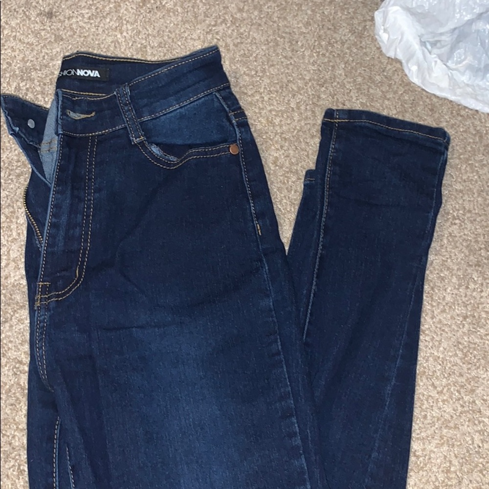 FashionNova dark wash skinny jeans